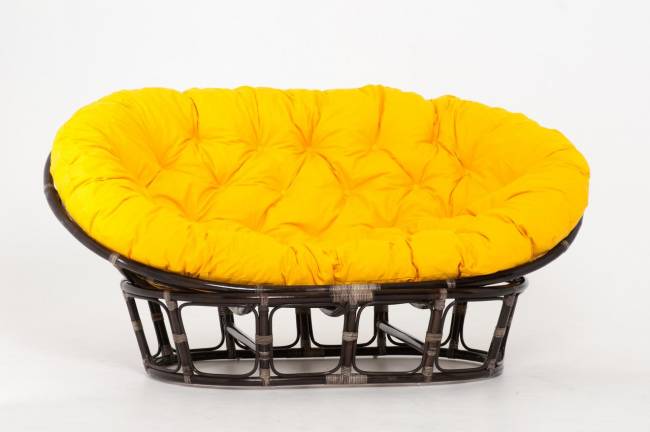 Кресло "MAMASAN" темный коньяк  желтая подушка